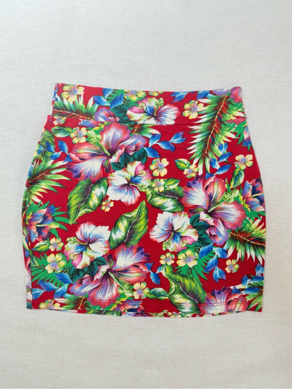Forever 21 Red Tropical Hibiscus Floral Mini Skirt Size S EUC